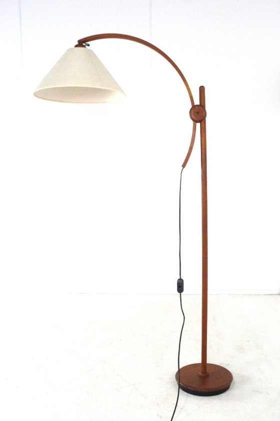 Image 1 of Lampadaire Domus « Arcea » en teck vintage