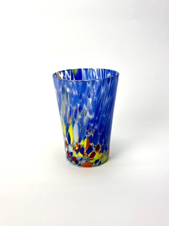 Image 1 of Set aus 6 venezianischen mundgeblasenen Gläsern mit farbigem Murano-Granulat, handgefertigt in Italien.