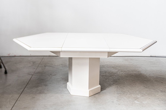 Image 1 of Table de salle à manger extensible Mario Sabot 1980S avec 5 chaises blanches laquées