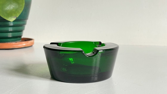 Image 1 of Vintage Aschenbecher aus grünem Glas