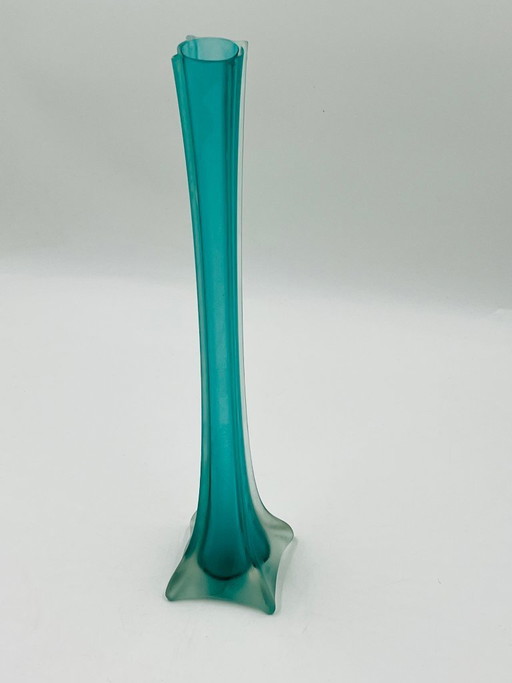 Murano-style turquoise glass bud vase in the shape of the Eiffel Tower