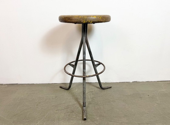 Image 1 of Grauer Werkstatthocker im Industriestil, 1960er Jahre