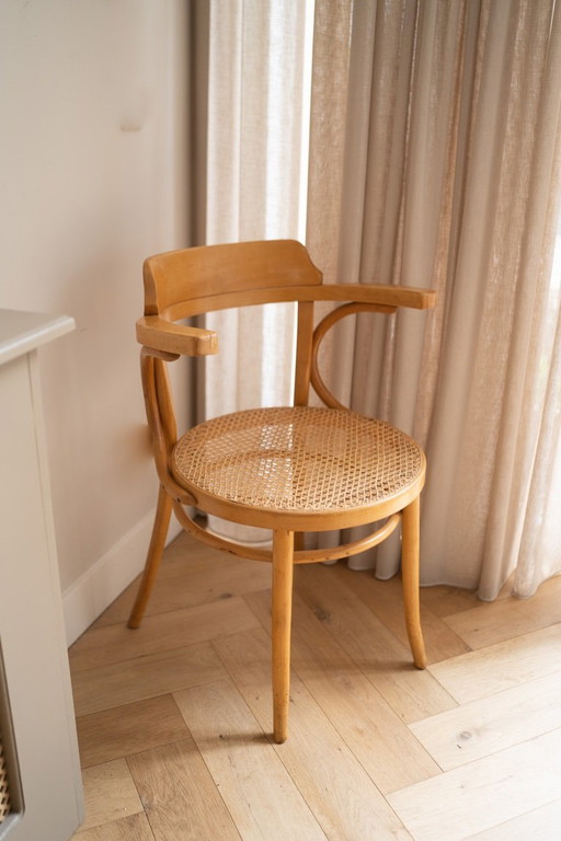 Chaise Thonet 233 réplique en bois courbé et sangles