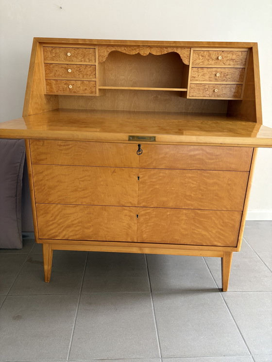 Image 1 of Sekretärin