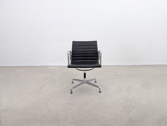 Image 1 of Original Vitra Charles & Ray Eames chair EA 108, black leather