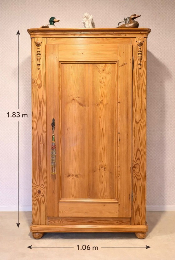 Image 1 of Antiker Kleiderschrank aus Massivholz – Stil des 19. Jahrhunderts