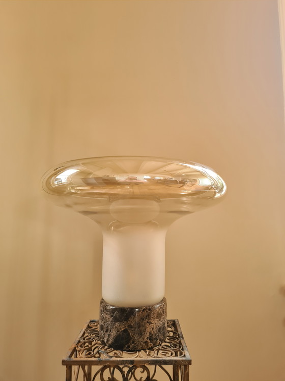 Image 1 of Lampada da tavolo a forma di UFO/fungo "stile Artemide Lesbo"
