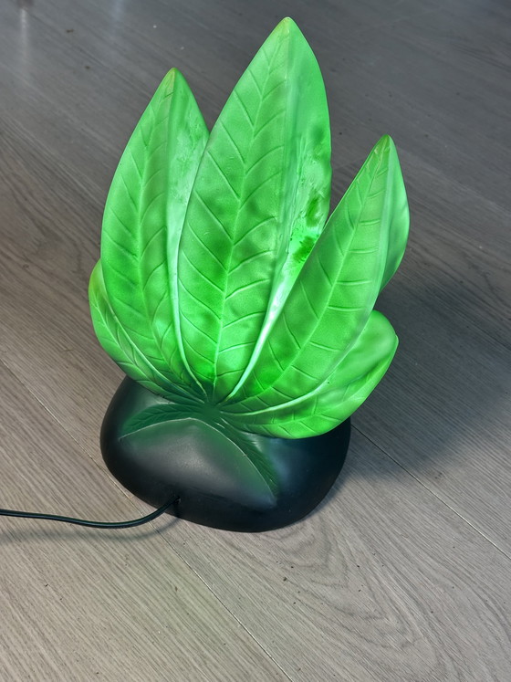 Image 1 of Retro Vogler GmbH 'Marijuana' Leaf Lamp – Green/Black Plastic vintage design