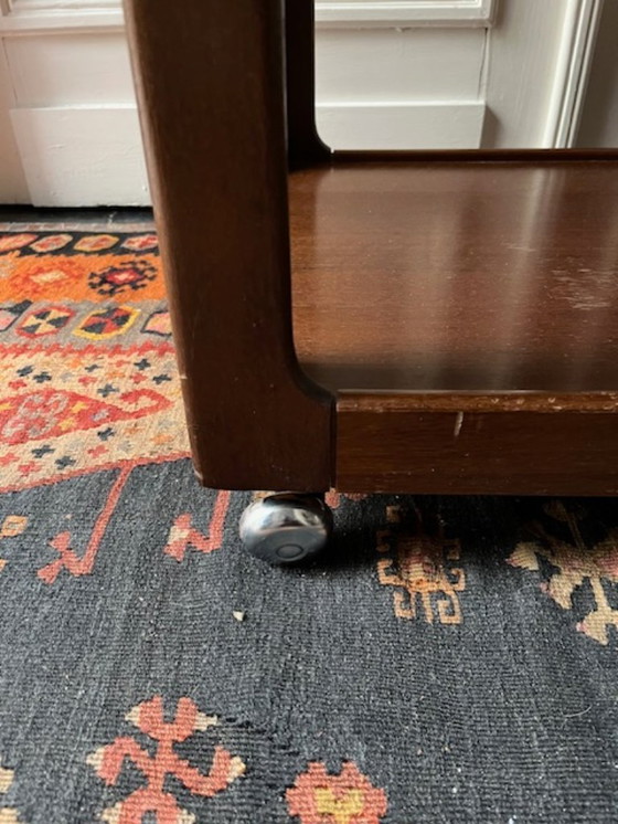 Image 1 of Chariot de style danois vintage, table d'appoint en teck