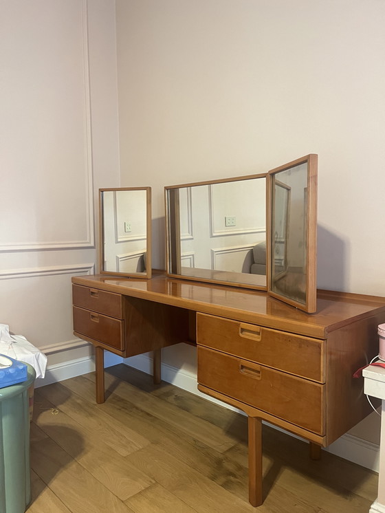 Image 1 of Vintage Italiaans make up meubel 