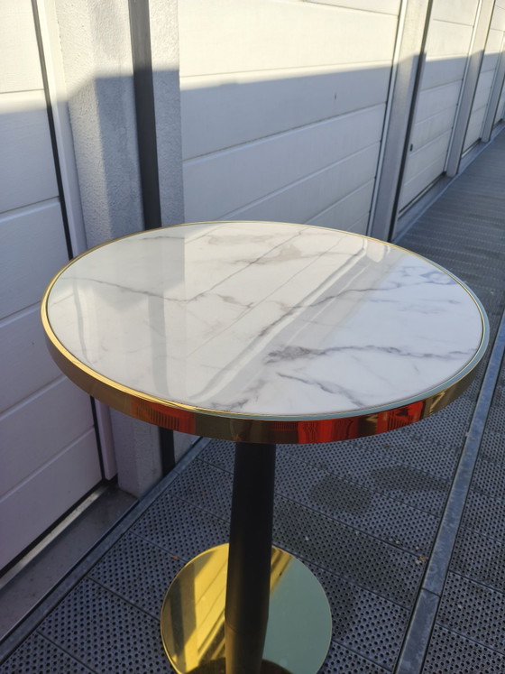 Mesa de bar de mármol Richmond – Mesas de comedor, Aluminio (photo 3 of 8)
