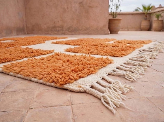Image 1 of Tapis en laine naturelle fait main artisanale marocaine 150/250 cm