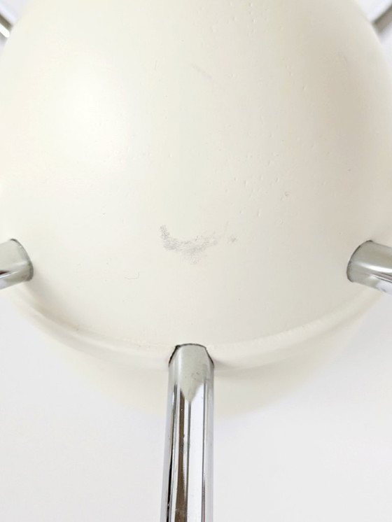 Image 1 of Porte-manteau vintage Spoutnik de l'ère spatiale, patère murale atomique en plastique chromé et crème, années 1970