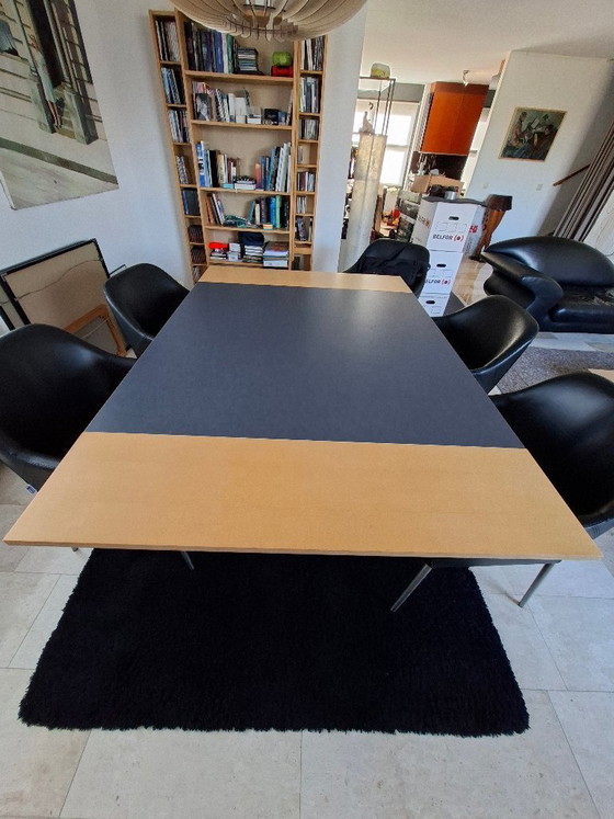 Image 1 of Mooie, unieke moderne design eettafel met een strak design.