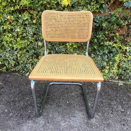 Image 1 of Stuhl aus Holz und Rohrgeflecht im Stil von Marcel Breuer