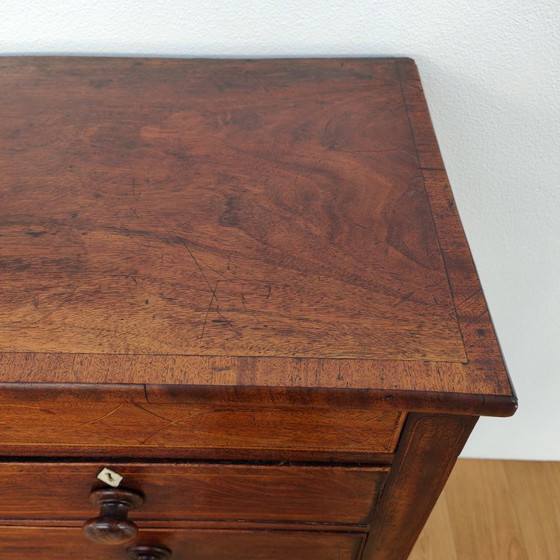 Image 1 of commode ancienne de style géorgien