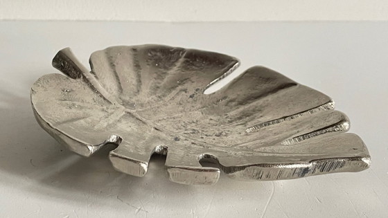 Image 1 of VIDE Poche Forme FEUILLE en Métal