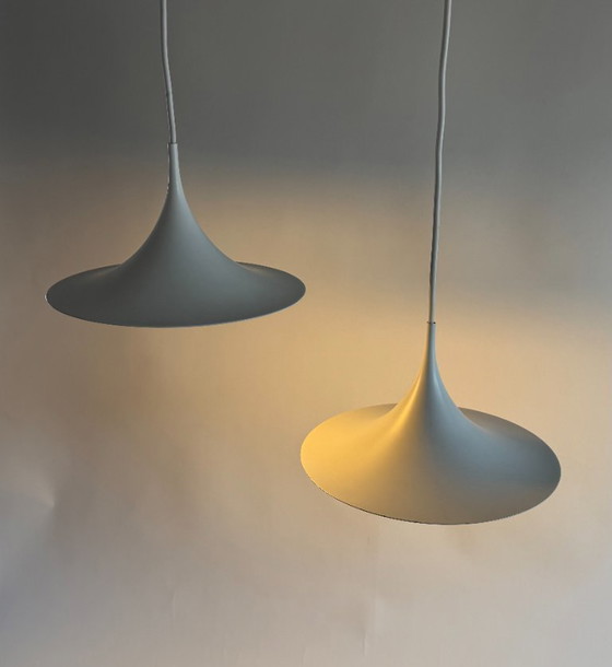 Image 1 of 2 lámparas colgantes con forma de sombrero de bruja de Fog and Morup