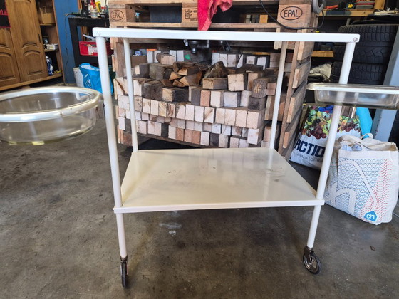Vintage medical trolley with intact bowl, Bar carts, Metal, Glass, Creme (photo 4 of 6)