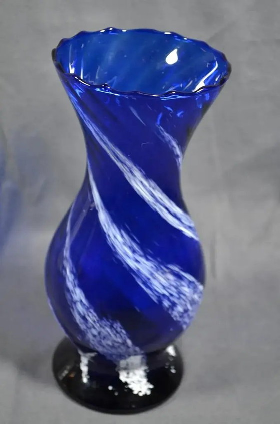 1970s Murano Blue Glass Baluster Vase With Iattimo Decoration, Signed – Murano Glass (photo 5 of 10)
