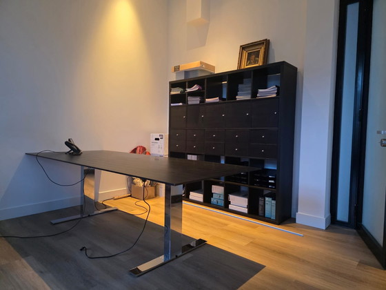 Image 1 of Scrivania direzionale Walter Knoll Exec-V marrone scuro 250x100 cm