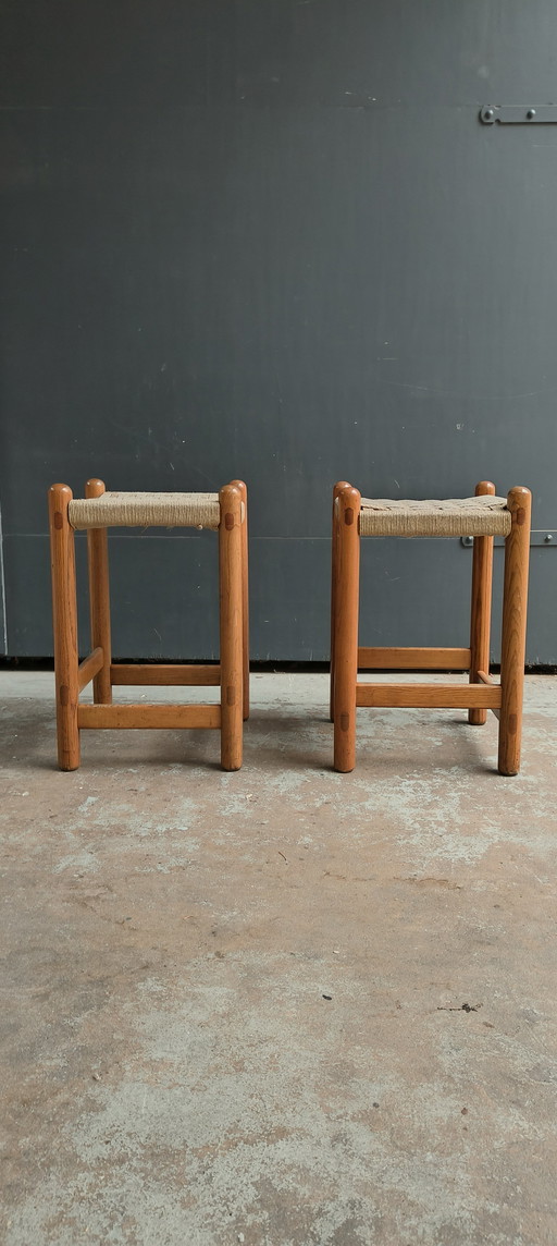 2 taburetes daneses italianos de diseño de mediados de siglo de la década de 1960