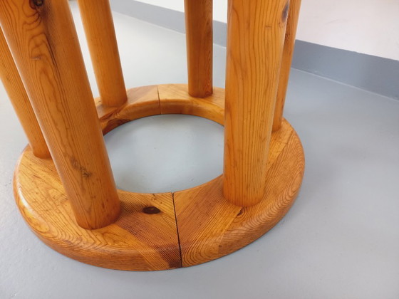 Image 1 of Vintage Scandinavian round dining table by Rainer Daumiller in pine from the 1960s/70s with extensions