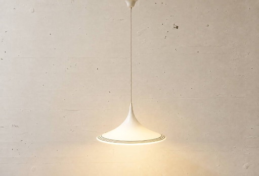 Lampada a sospensione "Cappello da strega" di Meblo Guzzini, anni '70 – plafondlampen, Plastic (photo 2 of 13)