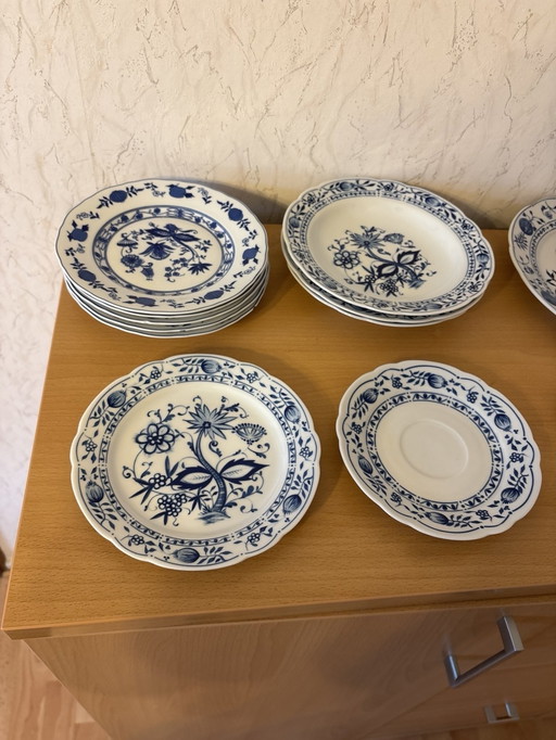 Triptis Geschirr Set Zwiebelmuster