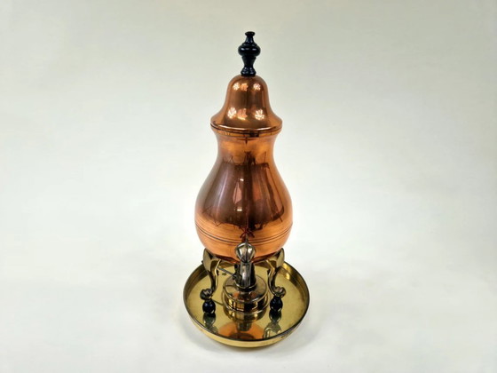 Image 1 of Antieke 19e-eeuwse Nederlandse koperen/messing koffiepot