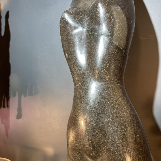 Sculptures abstraites de nu féminin en marbre noir, XXe siècle – Marble (photo 2 of 11)