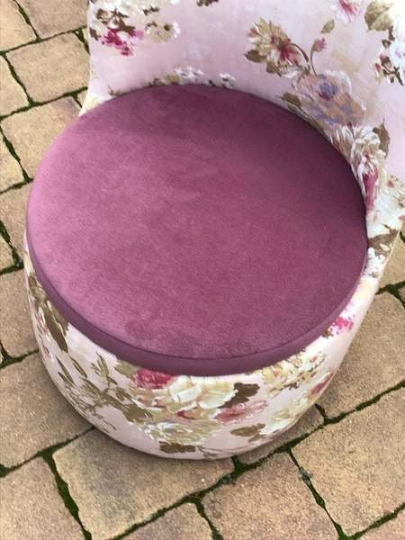 Mid-Century Armchair with Floral Pattern, 1970s – Mid Century Modern (photo 8 of 9)