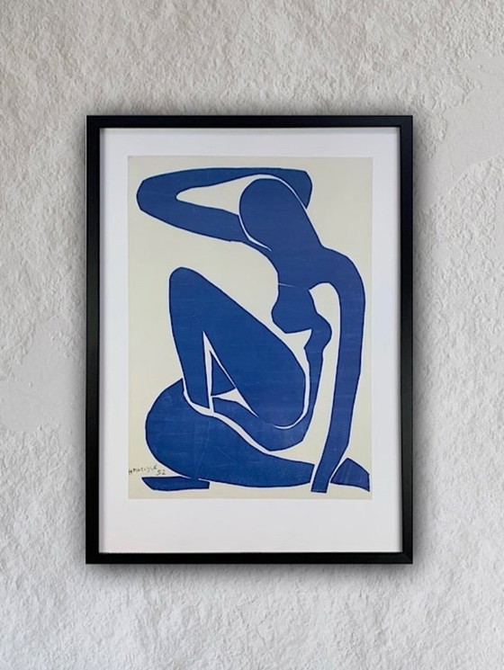 Image 1 of Henri Matisse: "Nu bleu l". In der Platte signiert.  Offsetlithografie in Galerierahmen mit entspiegeltem Acrylglas.