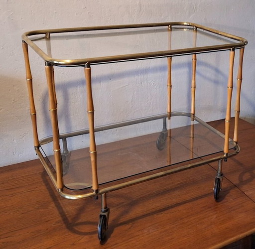 Cocktailtrolley/barwagen van imitatiebamboe, toegeschreven aan Maison Jansen, Frankrijk, jaren 1950-1960.
