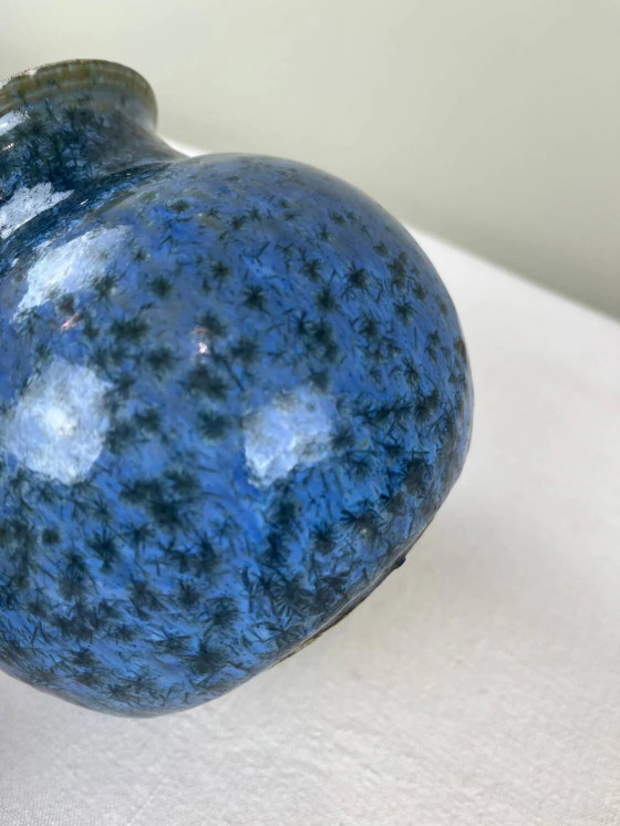 "Frost Flower" Vase – Porcelain, Vintage (photo 6 of 11)