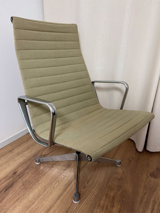 Herman Miller Eames lounge Chair