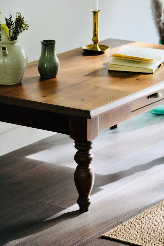 Image 1 of Table basse en pin massif