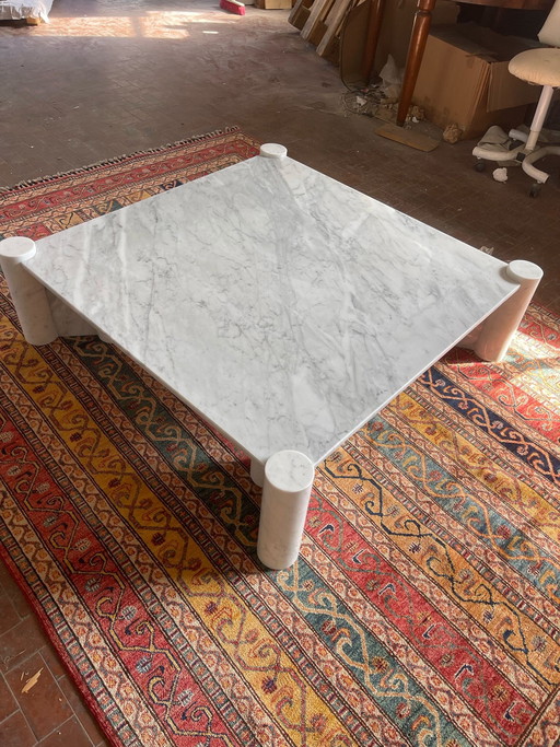 Jumbo Gae Aulenti Knoll Coffee Table