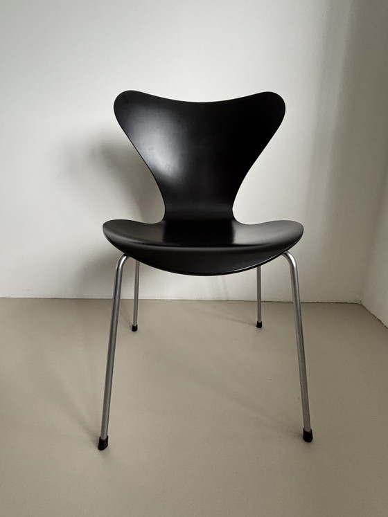 6x chaises papillon Fritz Hansen Danemark 2004 Arne Jacobsen – Chaises de salle à manger, Metal, Wood (photo 3 of 15)