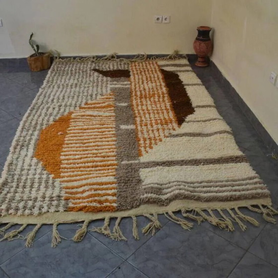 Tapis marocain écru à motifs géométriques 250cm x 150cm (photo 2 of 7)