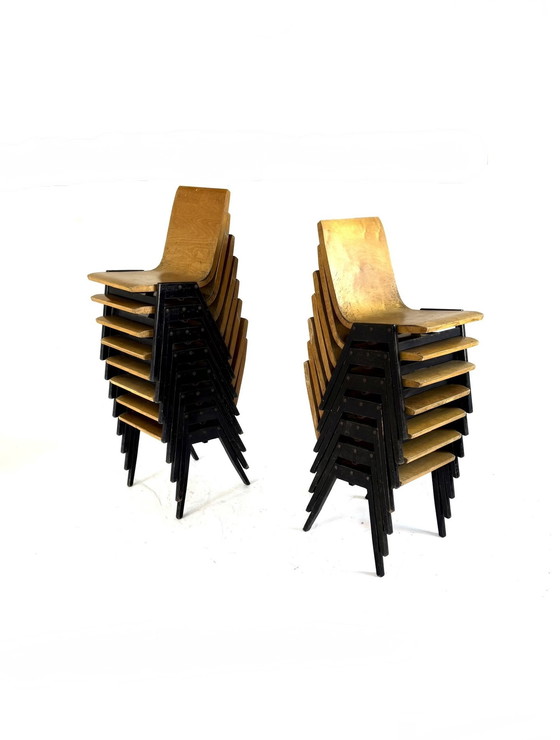 Image 1 of Lot de 15 chaises empilables en contreplaqué, Ronald Rainer '50