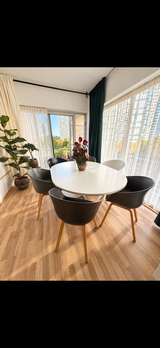 HAY AAC22 (About A Chair) – Dining chairs, Wood, Plastic (photo 2 of 9)