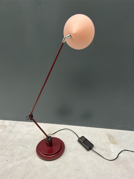 Pole-Tischlampe