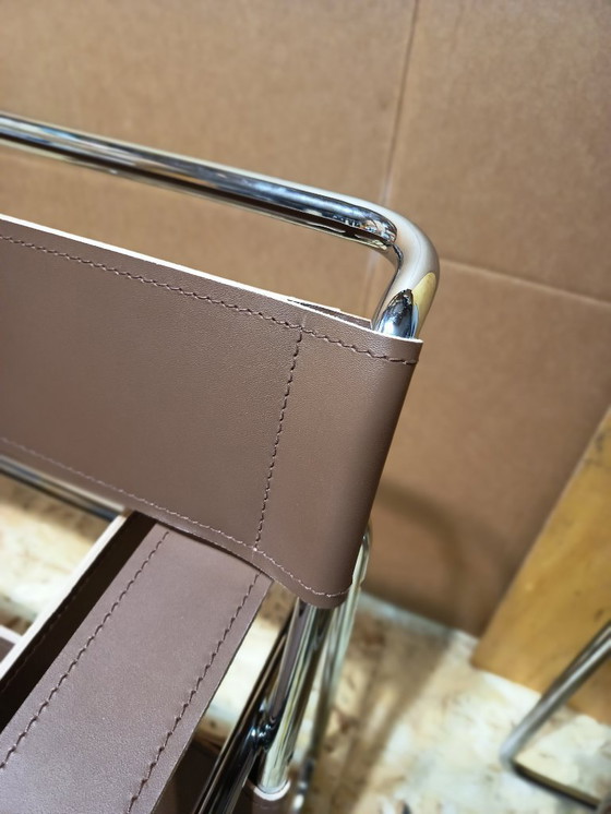 Image 1 of Poltrone Knoll Wassily B3 2 nuove/usate in pelle color noce di Marcel Breuer € 4.400