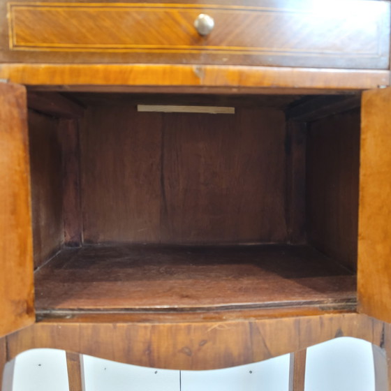 Image 1 of Mesa auxiliar trampantojo libros, estilo Napoleón III, madera y taracea, f. s. XIX - Francia 