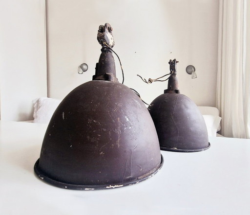 2 lampes industrielles vintage à mécanisme à manivelle