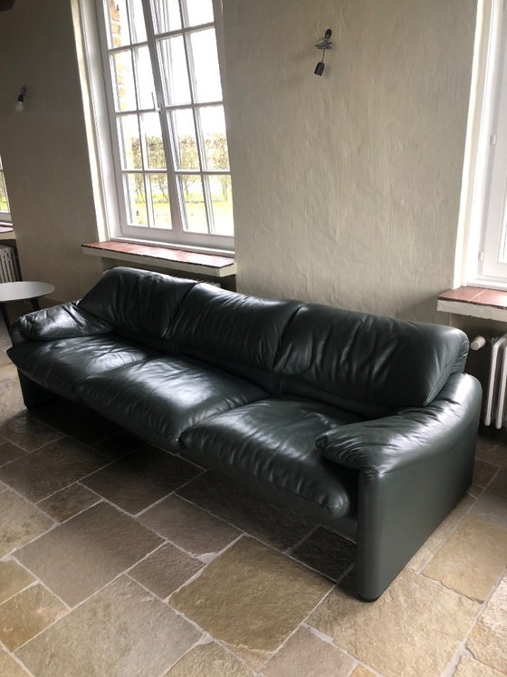 Cassina Dreisitzer – 3-5 Sitzer Sofas, Textile (photo 7 of 7)