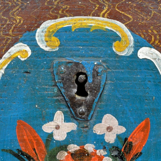 Image 1 of Coffre de mariée d'art populaire, année 1718