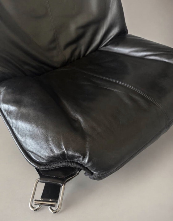 Image 1 of Vintage Falcon loungestoel en voetenbank, Sigurd Resell, chroom