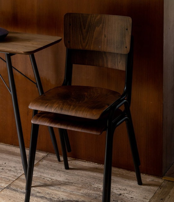 Image 1 of 8 Stühle Schule - Marke Dutchbone